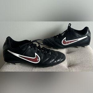 Nike Rio Tiempo Youth Black Soccer Cleats Shoes 524396-010 Sz 6Y Women's 7.5